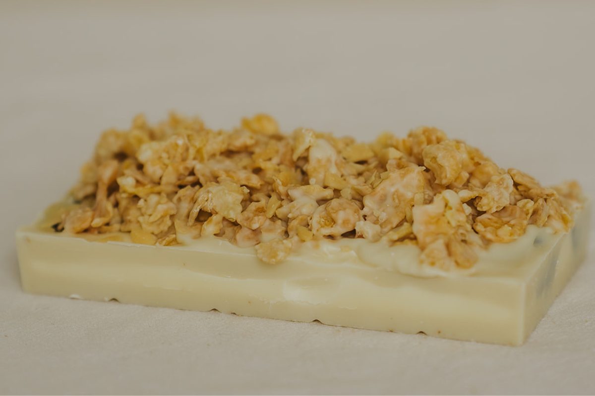 White Chocolate Mallow Fluff Honeycomb Crunch Cake Bar