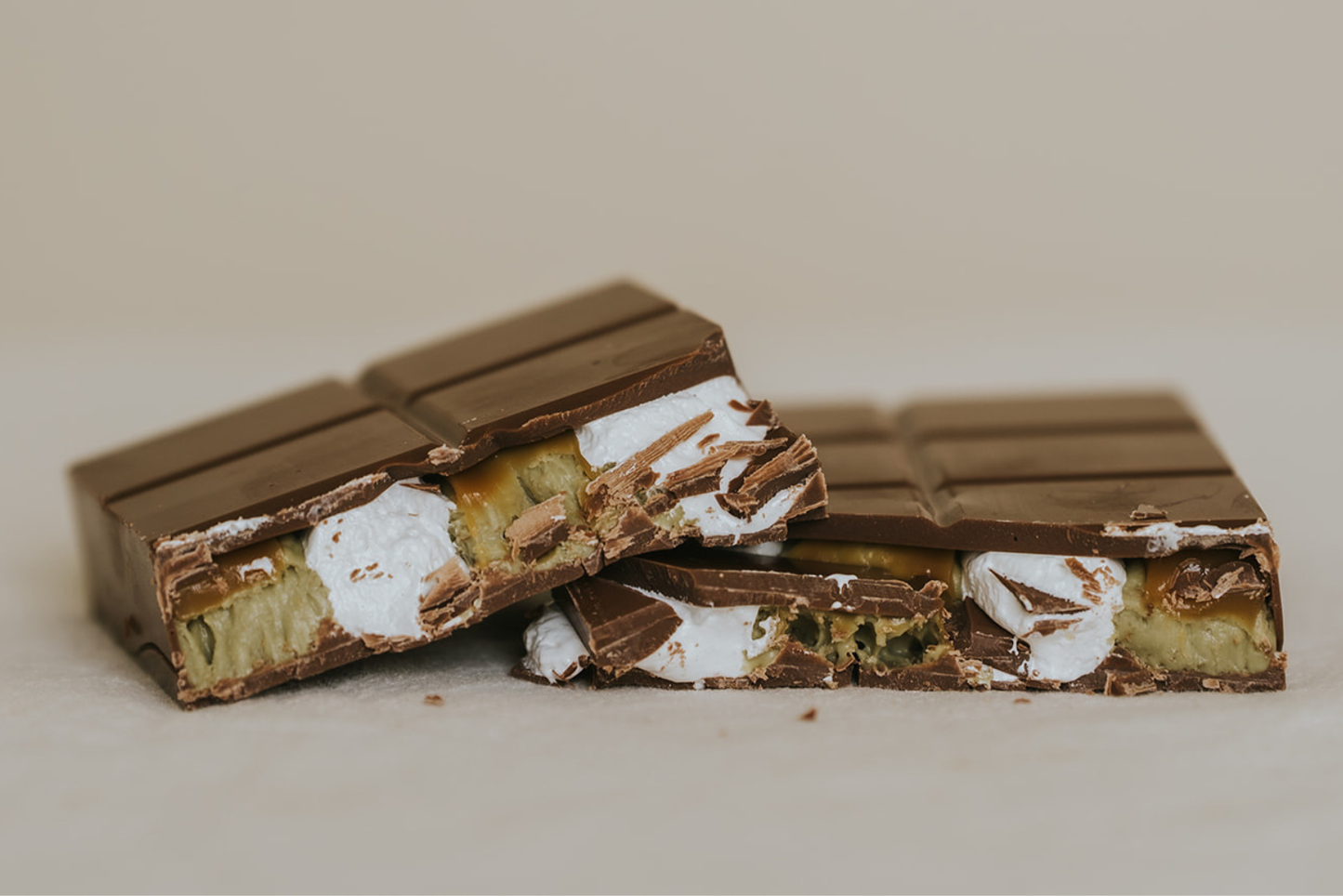 Big Fluffy Crunchy Pistachio & Caramel Chocolate Bar