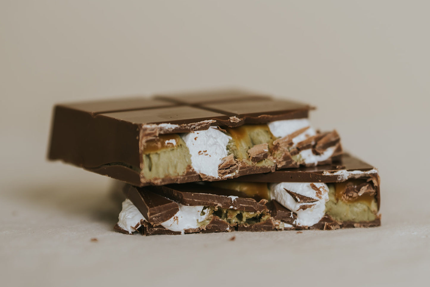 Big Fluffy Crunchy Pistachio & Caramel Chocolate Bar