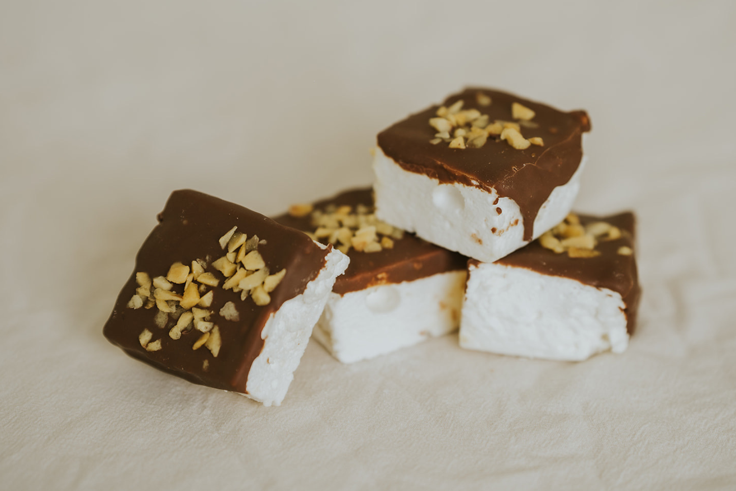 Chocolate & Honeycomb Topped Caramel Marshmallows