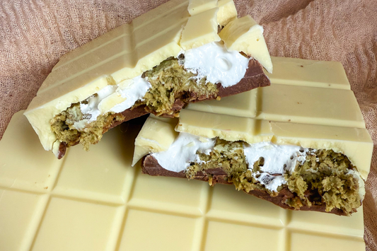 Milk & White Chocolate Dubai Mallow Fluff Bar